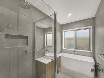 11 Saltcoats Road, Clyde North