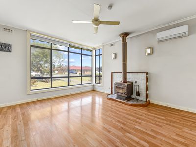 8 Third Street, Millicent