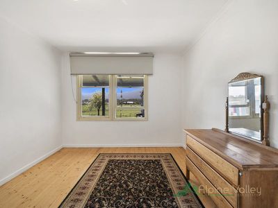 39 Valley Avenue, Mount Beauty