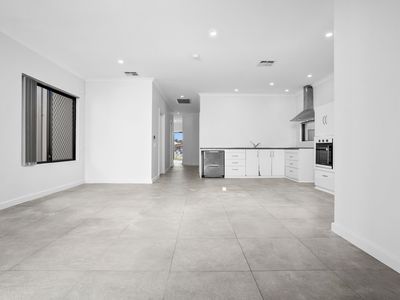 8A Stanmore Court, Lynwood