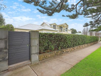 1 / 94 Gipps Street, Port Fairy