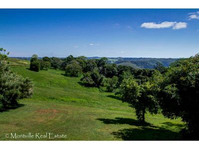 254 Western Avenue, Montville