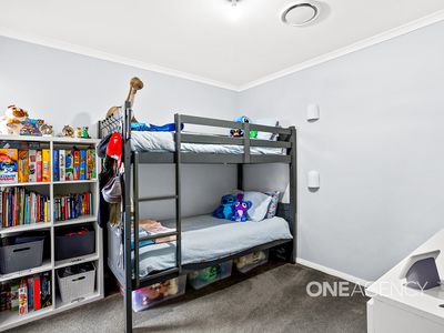 14 Brotheridge Avenue, Calderwood