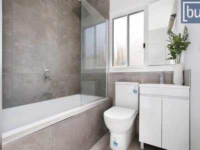 32 Howlong Rd, Rutherglen