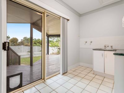 33 Winchcombe Avenue, Murrumba Downs