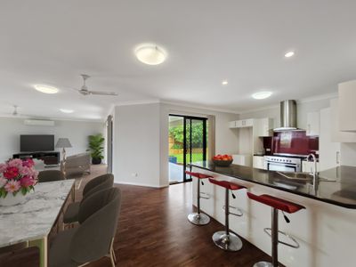 14 Nerboni Close, Atherton