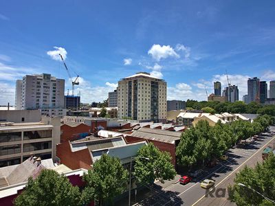 707/585 La Trobe Street, Melbourne