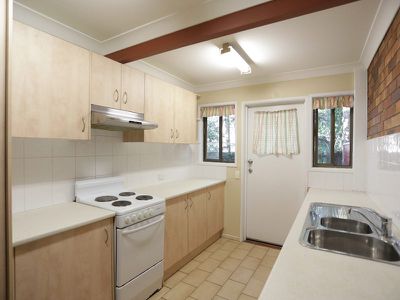 6 / 22 Beverley Avenue, Rochedale South