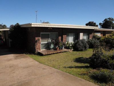 19 Brigalow Avenue, Dubbo
