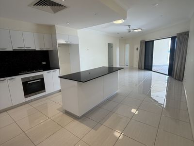 305 / 12 salonika, Parap