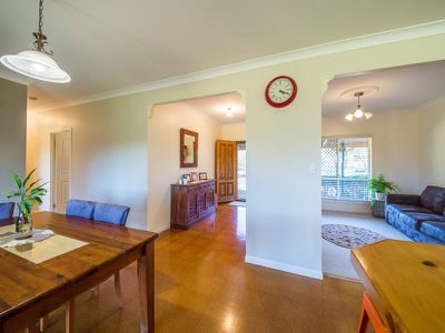 8 Macaulay Drive, Kingaroy
