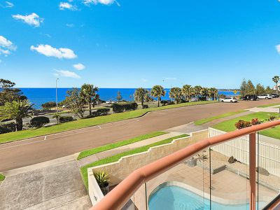 2 / 4 Marina Walk, Alexandra Headland