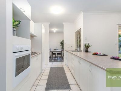 29 Mostyn Crescent, Bushland Beach