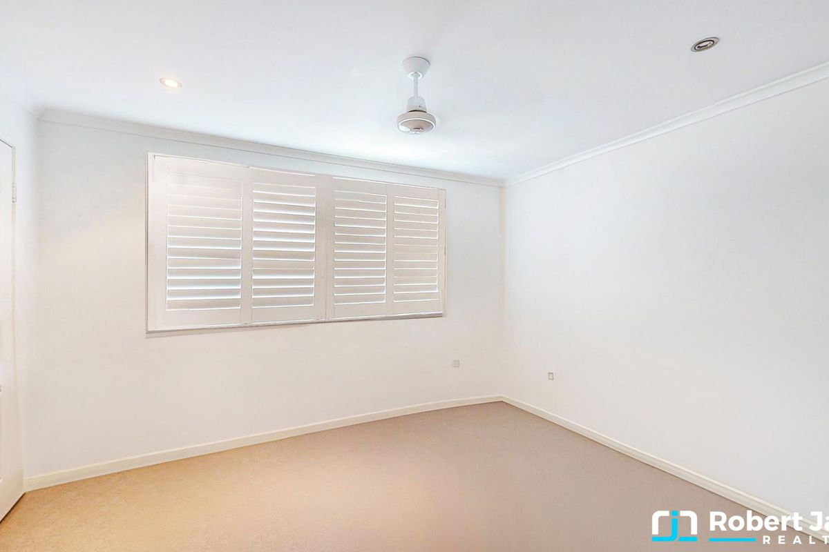 2 Muirfield Crescent, Tewantin