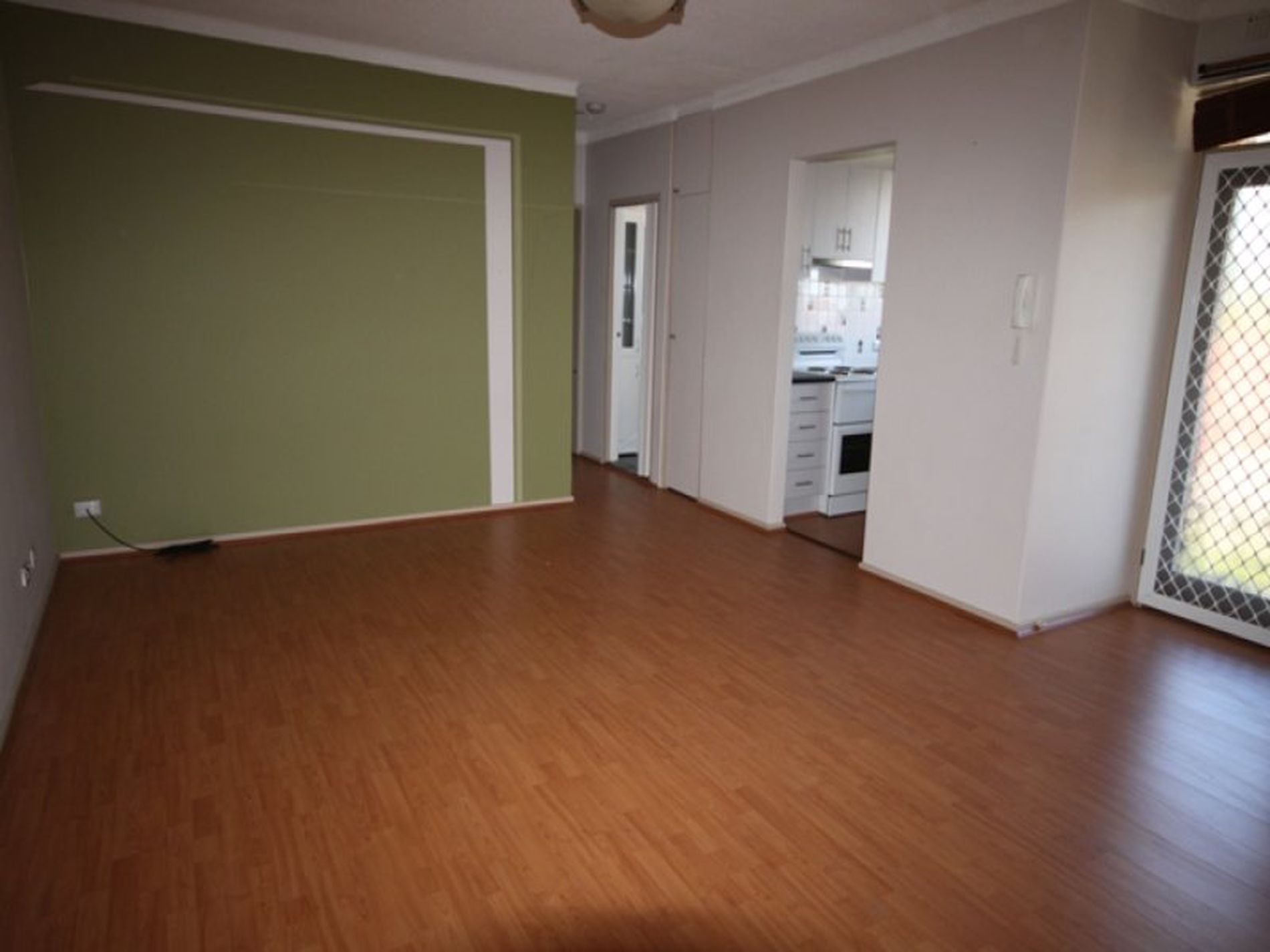 77 Augusta, Punchbowl