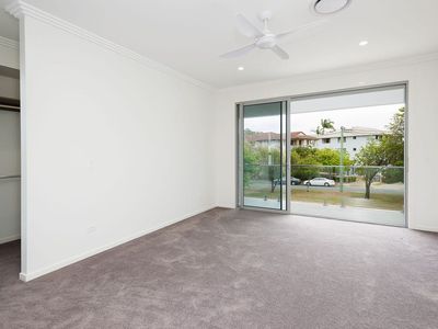 1 / 19 Oleander Avenue, Biggera Waters