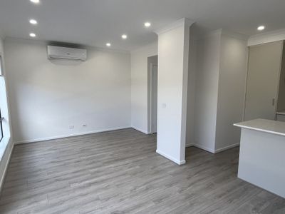 6 Rodway Walk, Tarneit