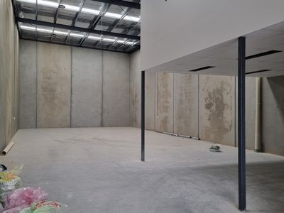 2 / 6 Literary Way, Williamstown