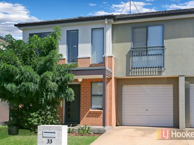 33 Dianella Circuit, Woodcroft