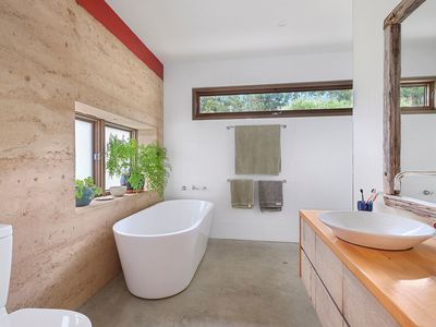 97 Thomas Road, Woodbridge