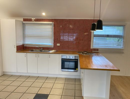 Tewantin house for rent - UNFURNISHED image 5