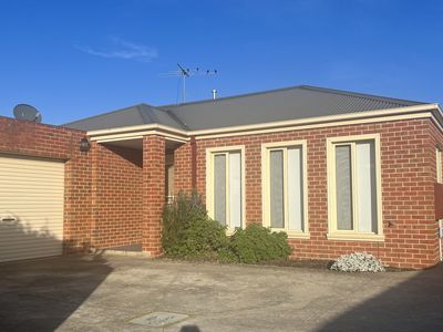 2 / 86 Rossack Drive, Waurn Ponds