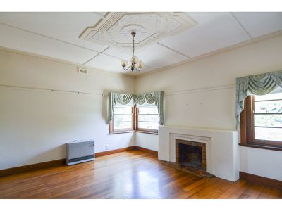 28 Dooen Road, Horsham