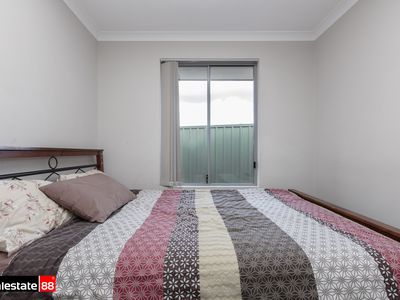 9 / 12 Arbon Way, Lockridge