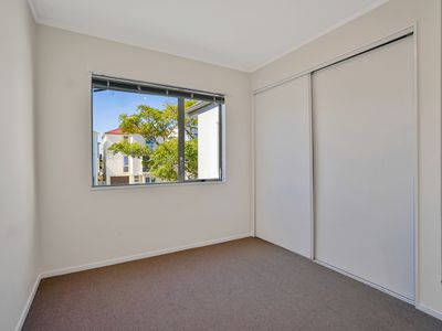 35 Stephen Avenue, Henderson