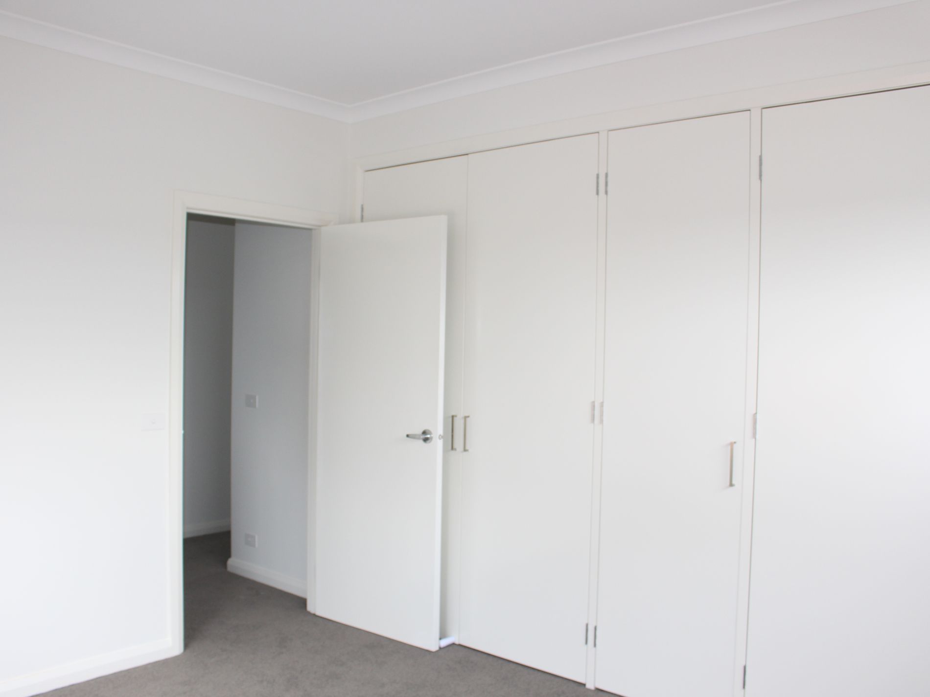 2 Holyrood Avenue, Newtown