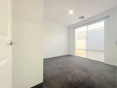 8 Rockvale Crescent, Harrisdale