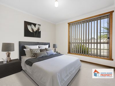 2 / 13 Jenner Street, Wynyard