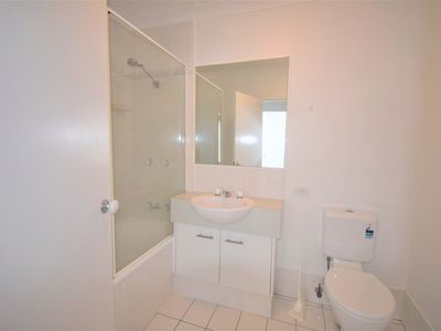18 / 12-14 Lloyd Street, Southport