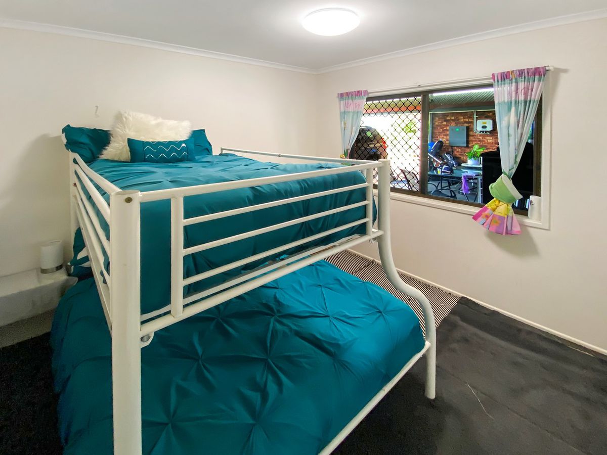 43 Tower Avenue, Atherton