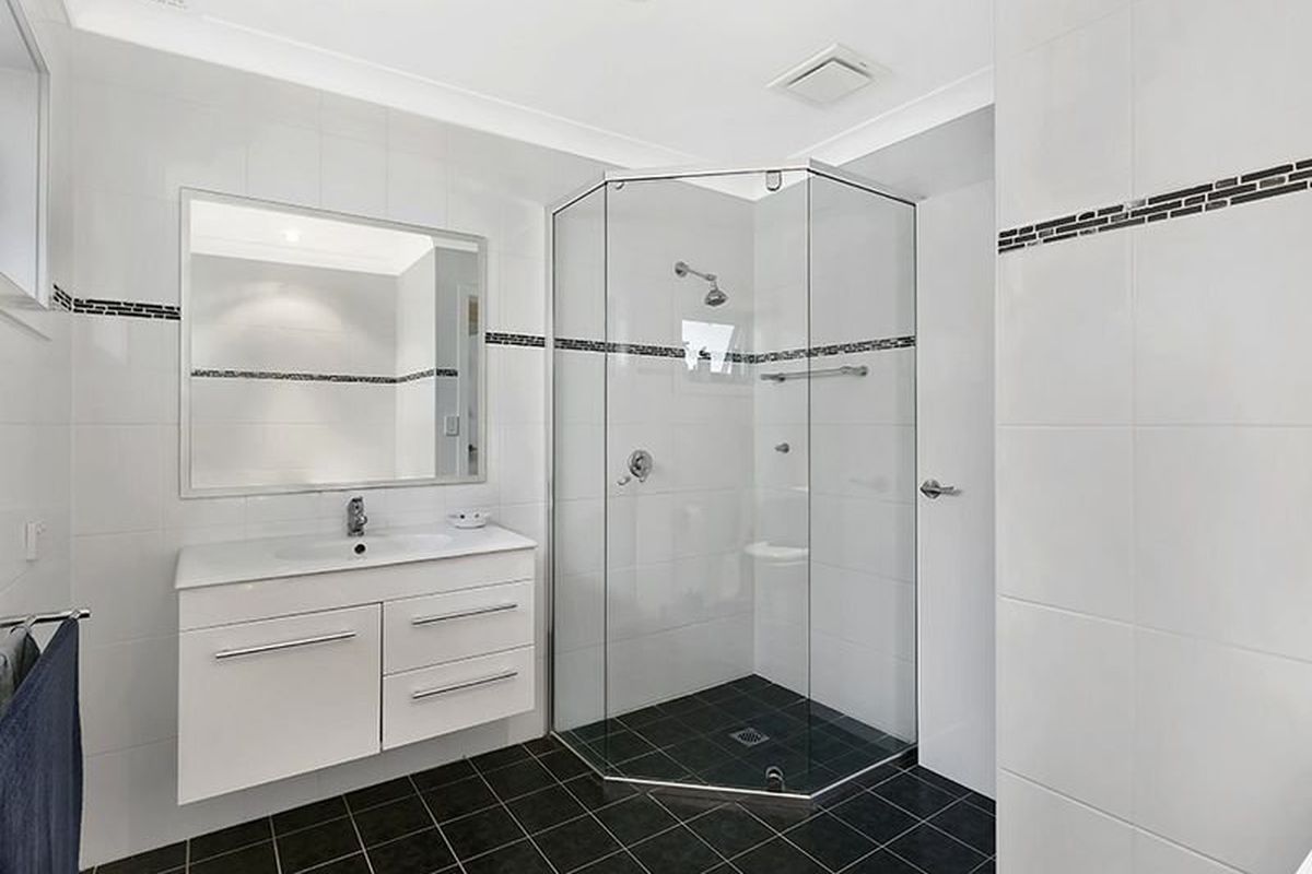 15 Watson Avenue, Tumbi Umbi