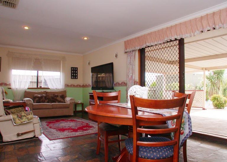 8 Warilda Crescent, Hallett Cove