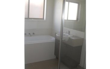 2 / 34 Sing Street, Berwick