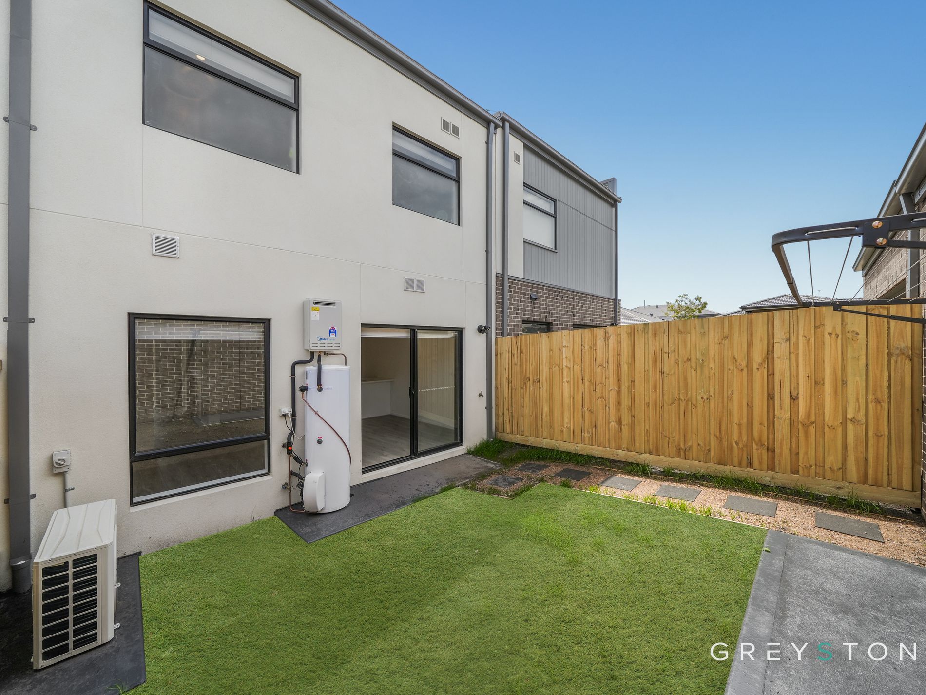 16 Flank Walk, Fraser Rise