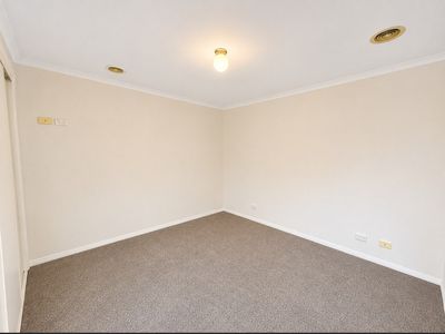 2 / 10 Dixon Avenue, Werribee