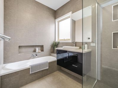 4 / 13-15 Clarke Avenue, Belmont