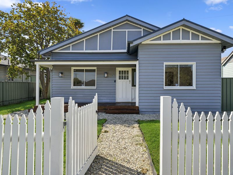 42 Oak Street, Seymour