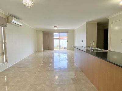 36 Weavers Street, Manor Lakes