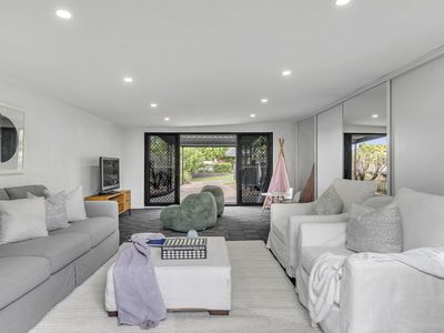 5 Parwan Close, Riverhills