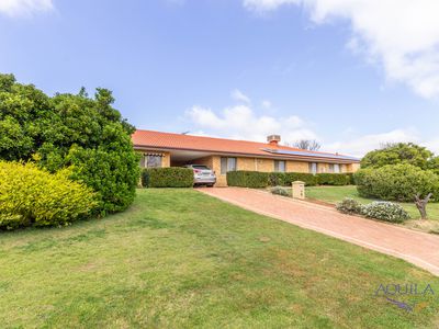 11 Robinia Rise, Helena Valley