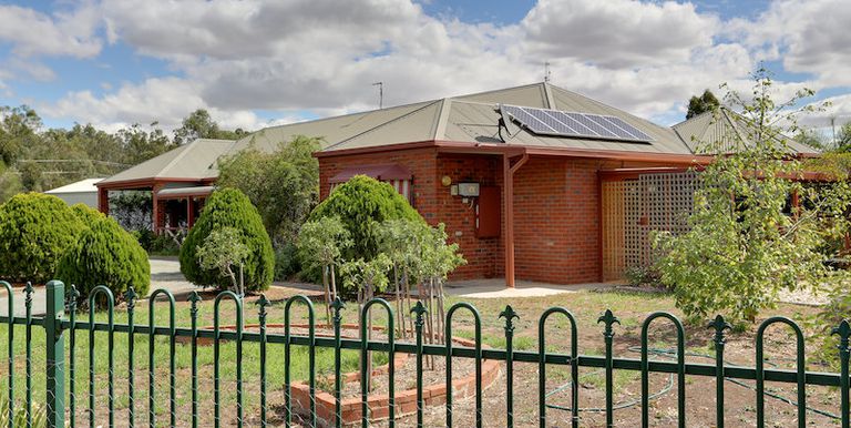 8 Caulfield Street, Violet Town