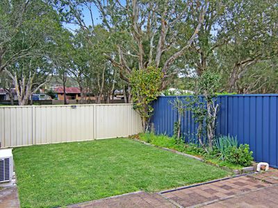 30 Hadley Street, Forster