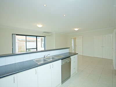 10B Shakespeare Avenue, Balcatta