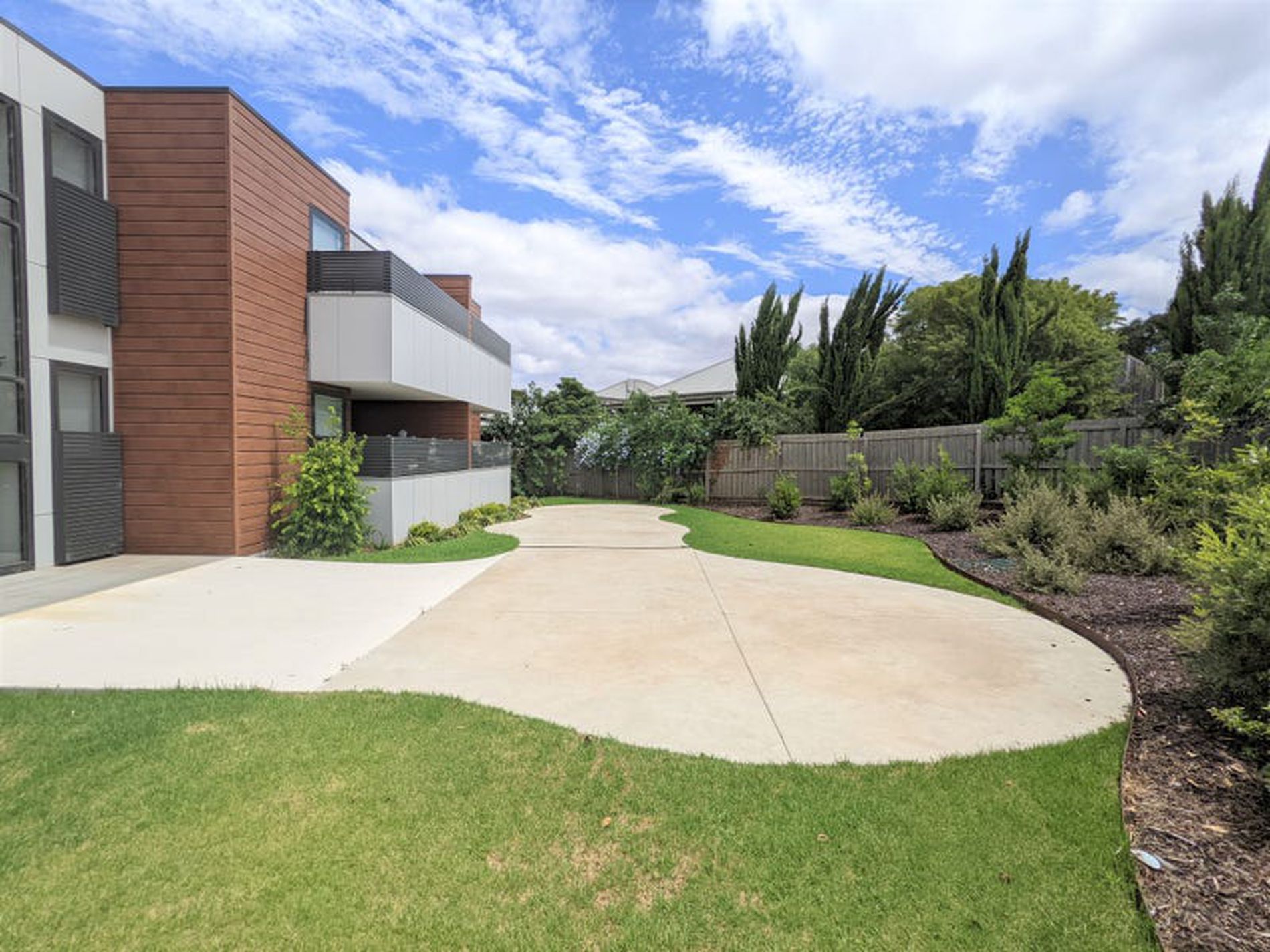 2 / 102 Colac Road, Highton