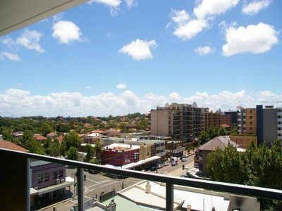 438 Anzac Parade, Kingsford