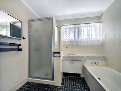 27 Sunstone Street, Manly West